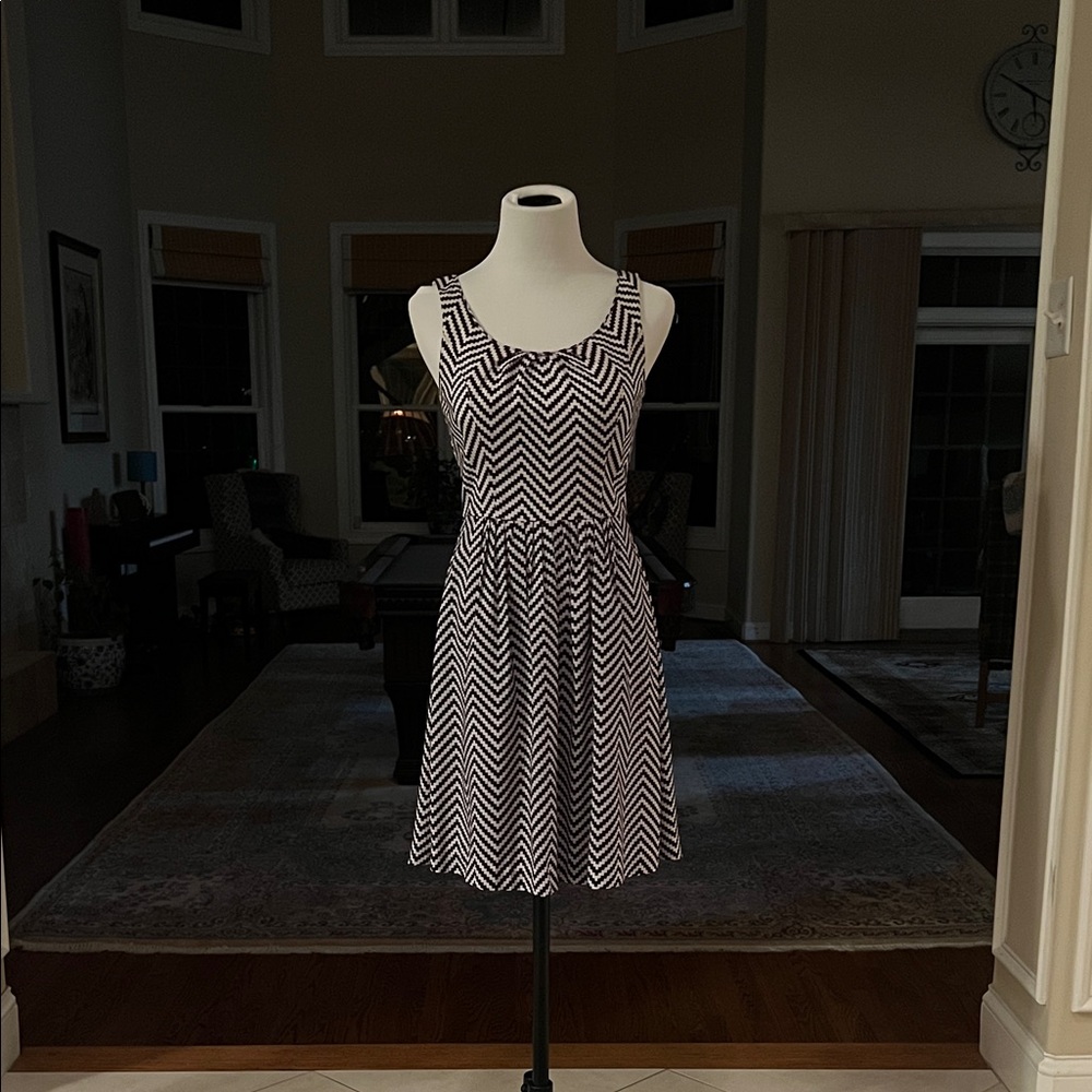 White House Black Market Black and White Chevron Mini Dress